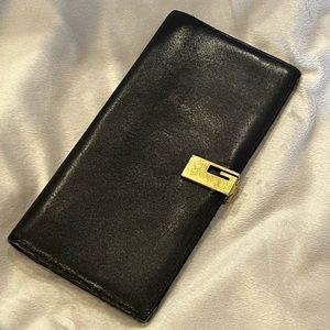 AUTHENTIC Gucci Vintage Black Leather Wallet with Gold Hardware